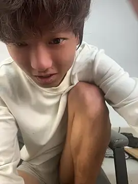 luo-77 在線直播表演