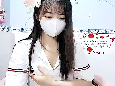Emilysexy_cut 现场XXX聊天