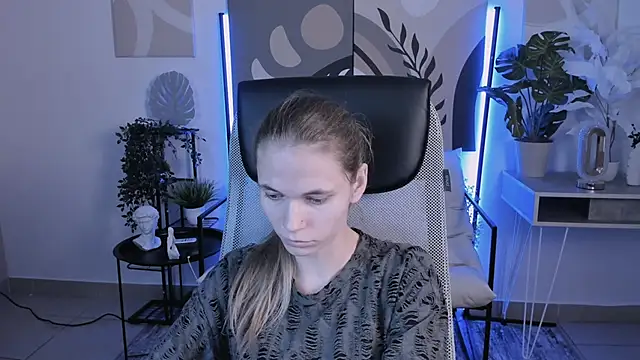 effyfetcher Show in webcam