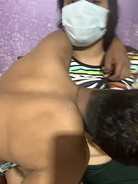 Pertunjukan Kamera Web NRI_brutal_couple