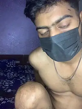 Pokazy przed kamerką – HORNY_BITES