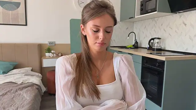 Chat +18 de MonaBlisss ao vivo