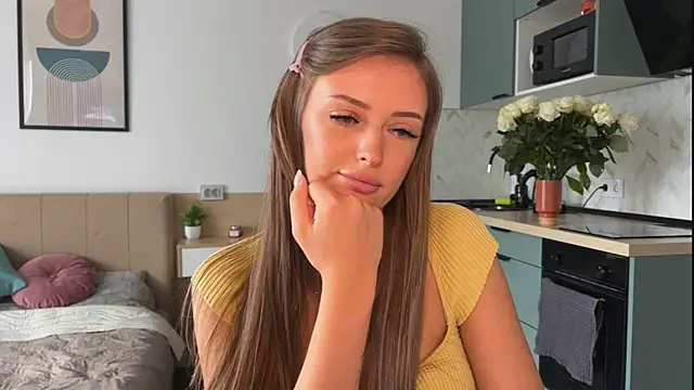 MonaBlisss XXX чат на живо