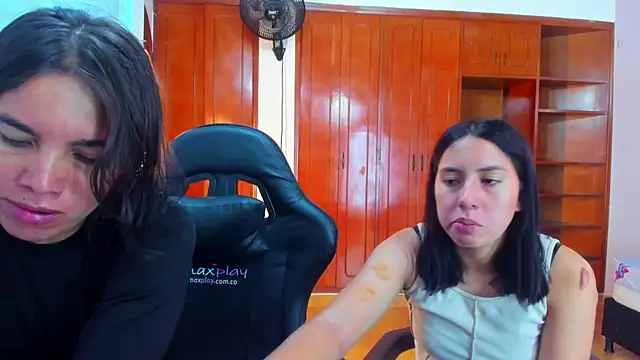 Show de webcam de Soffy_and_Emily