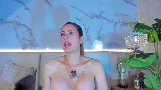 Sienna_Bellucci1 – webcam-show