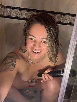 Adele_Grey0202n Webbikameraesitys