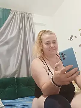 JuliaBestX Шоу с уебкамера