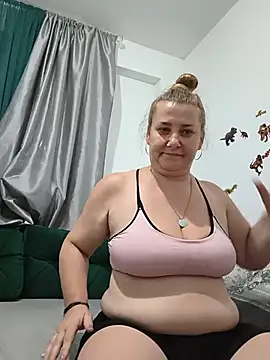JuliaBestX's Webcam Show
