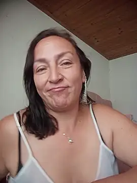 הופעת וובקאם של dangerous_milf
