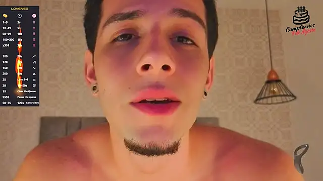 isaacblaze_ Webcam-Show