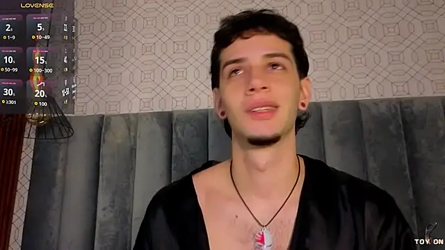 isaacblaze_ Webcam-Show