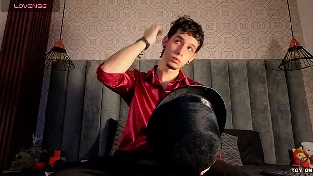 isaacblaze_ webcam show
