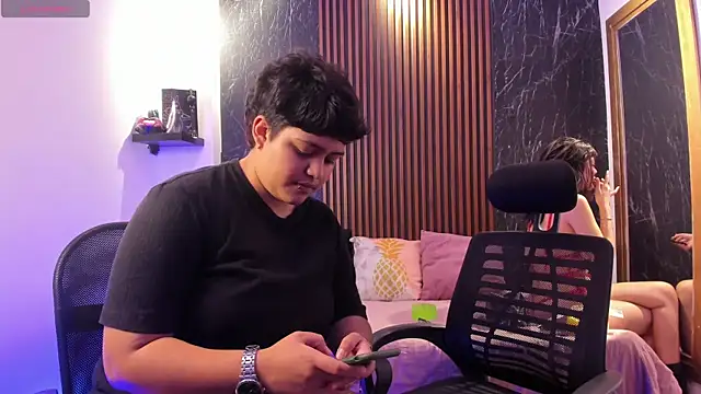 חדר צ'אט בשידור חי של Nico_Blaze22