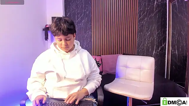 צ'אט XXX בשידור חי של Nico_Blaze22