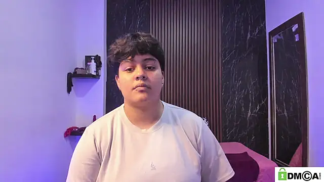 Nico_Blaze22 Adlı Modelin Canlı XXX Sohbeti