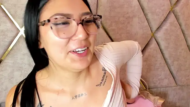 Chat XXX en directo de Blue_Vely_