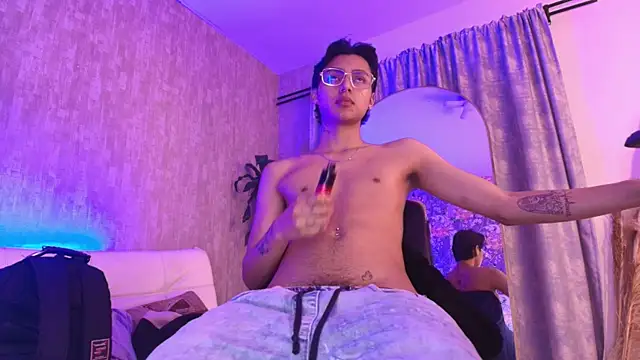 Вебкам-шоу tian_sex