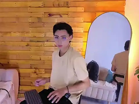 tian_sex 网络视讯表演