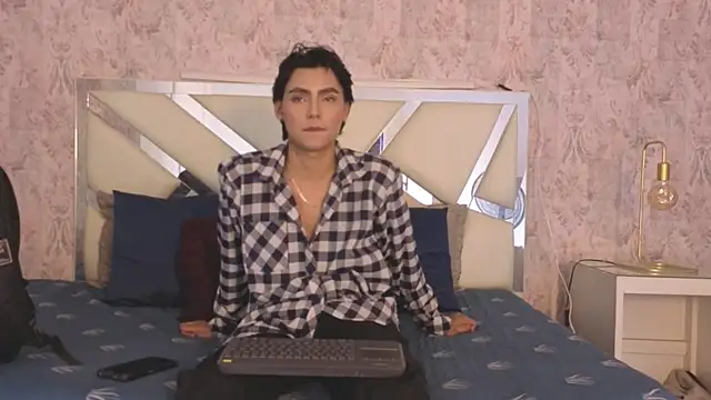tian_sex Show in webcam