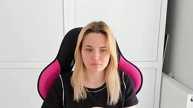 Emma_starrs_: απευθείας συνομιλία ΧΧΧ