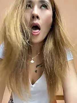 okgirl_23 Live chatroom