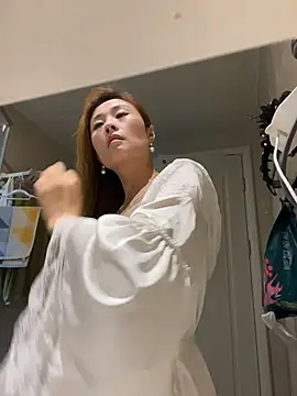 ห้องแชทสดของ okgirl_23