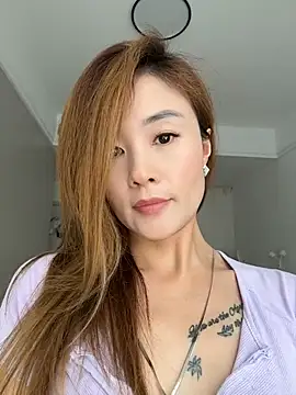 Chat +18 de okgirl_23 ao vivo
