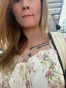 צ'אט XXX בשידור חי של okgirl_23
