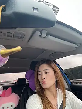 okgirl_23 Show in webcam