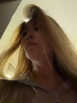 okgirl_23's Live XXX Chat