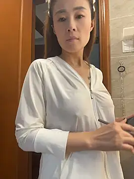 okgirl_23 XXX чат на живо