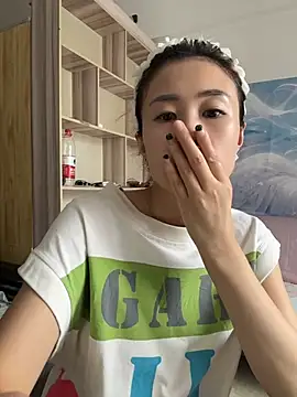 okgirl_23 Show Webcam