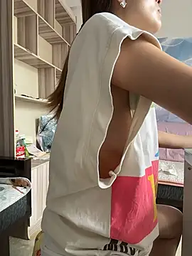 Chatroom XXX en direct de okgirl_23