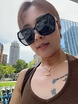 okgirl_23's Live XXX Chat