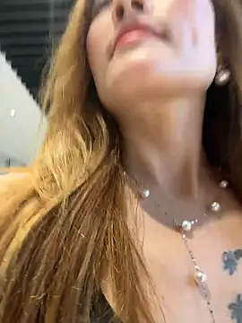 okgirl_23's Live XXX Chat