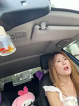 okgirl_23 Show Webcam
