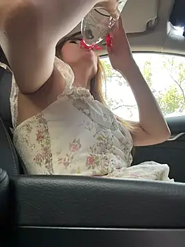 okgirl_23 Show Webcam