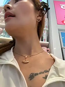 okgirl_23's Live XXX Chat