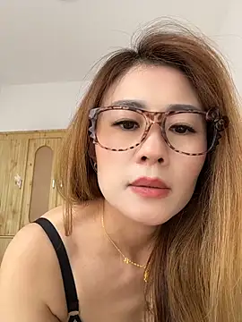 Chat +18 de okgirl_23 ao vivo