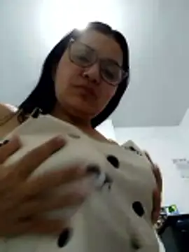 Pokazy przed kamerką – Casandra_inthemorning