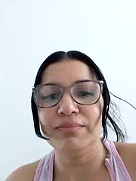 חדר צ'אט בשידור חי של Casandra_inthemorning