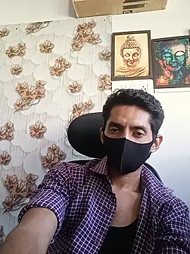 BlackkCrab: διαδικτυακό σόου στην κάμερα