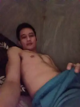 YourAsianSlave Show Webcam