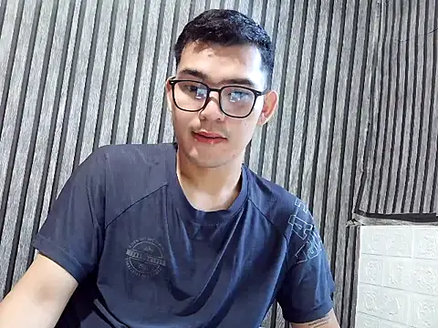 moremoreguys Pertunjukan Webcam