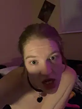 Freakydeafgirl's Webcam Show