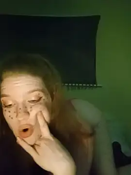 Freakydeafgirl: διαδικτυακό σόου στην κάμερα
