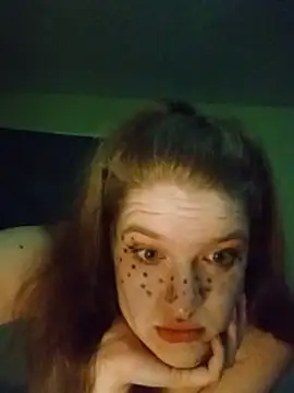 Freakydeafgirl: διαδικτυακό σόου στην κάμερα
