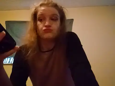 Freakydeafgirl Show in webcam