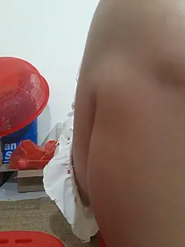 -Tara-a Live XXX-Chat