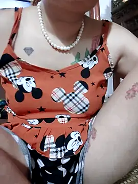 -Tara-a Adlı Modelin Canlı XXX Sohbeti